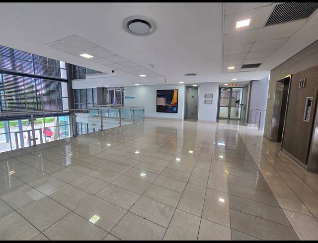 665M² OFFICE TO LET IN MAGALIESSIG